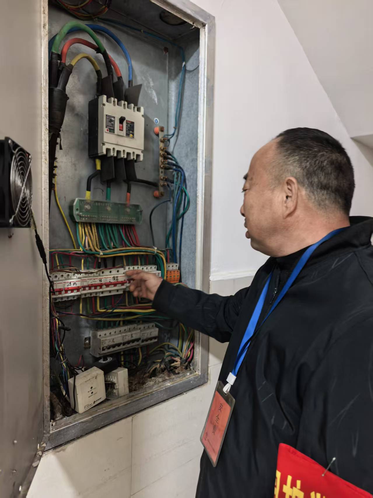 ee7c305fc3fe74070dae5a7a79b4c2c9